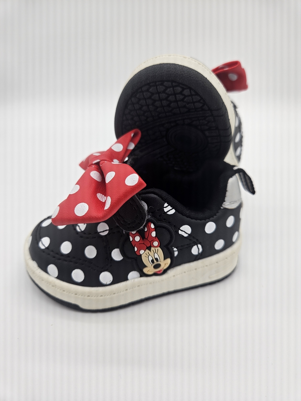 Disney Minnie Mouse Polka Dot Sneakers Girls Size 2 Red Bow